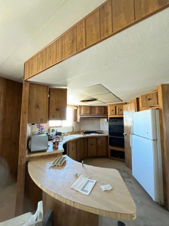 Image 71 of property listing at 1055 Calle De Amistad, El Mirage, CA 92301