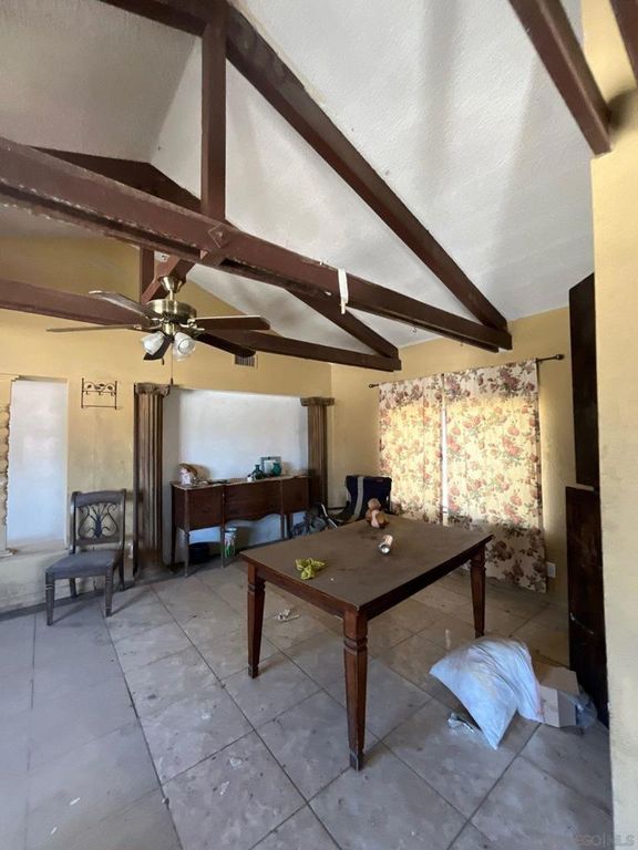 Image 9 of property listing at 1055 Calle De Amistad, El Mirage, CA 92301