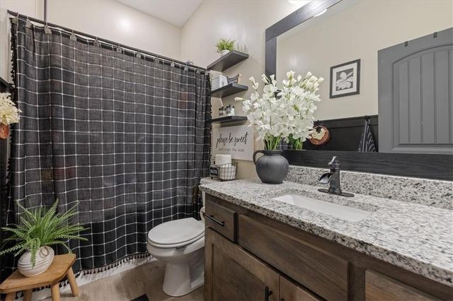 1203 SW Burns Circle, Oak Grove, MO 64075