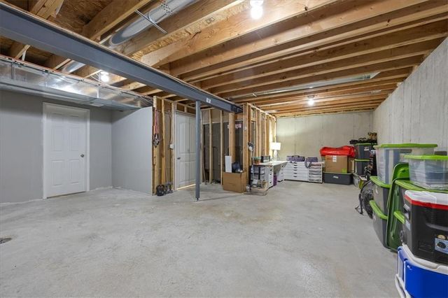 1203 SW Burns Circle, Oak Grove, MO 64075