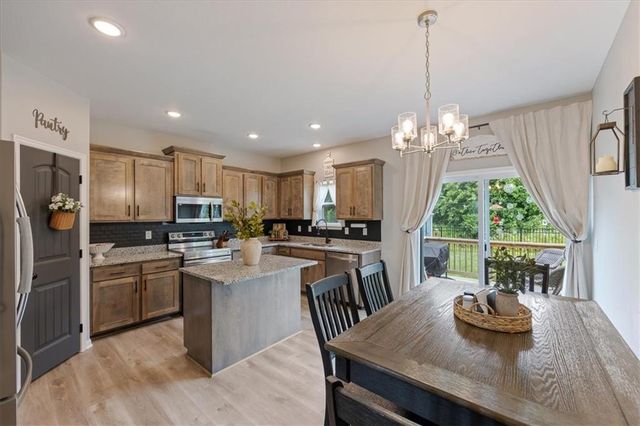 1203 SW Burns Circle, Oak Grove, MO 64075