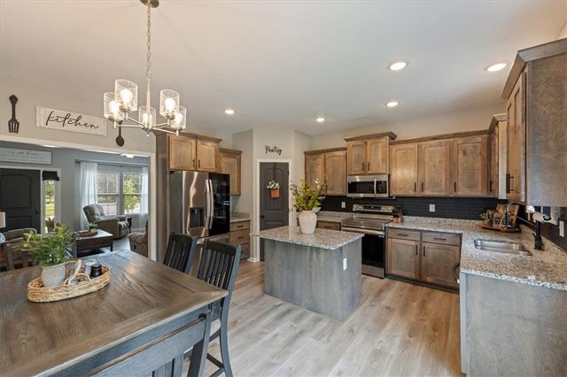 1203 SW Burns Circle, Oak Grove, MO 64075
