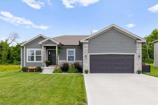 1203 SW Burns Circle, Oak Grove, MO 64075