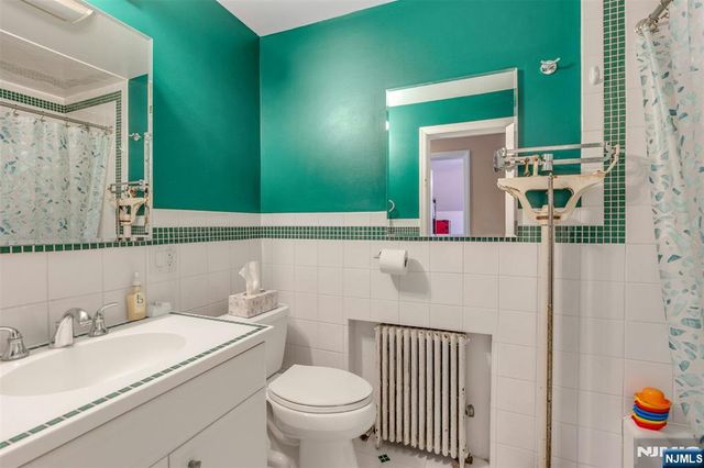 1106 Bromley Avenue, Teaneck, NJ 07666