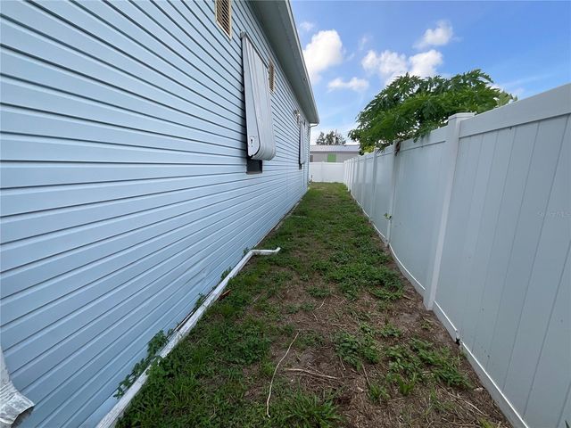 2607 UNIVERSAL DRIVE, Ruskin, FL 33570
