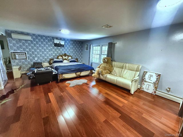 25 Lisa Drive, Dix Hills, NY 11746