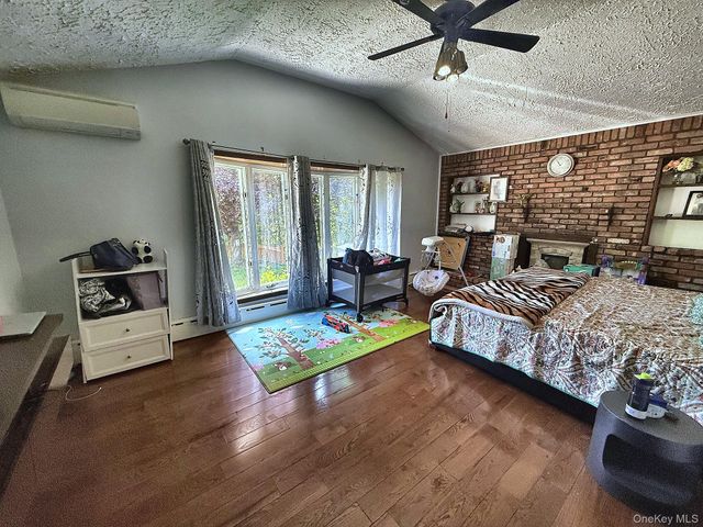 25 Lisa Drive, Dix Hills, NY 11746