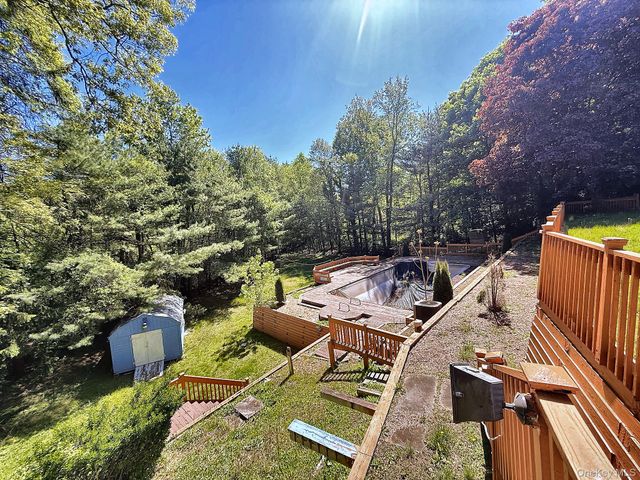 25 Lisa Drive, Dix Hills, NY 11746