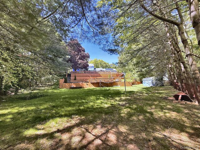 25 Lisa Drive, Dix Hills, NY 11746