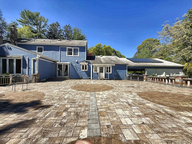 25 Lisa Drive, Dix Hills, NY 11746