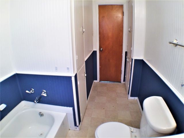 2113 Haltom Road, Haltom City, TX 76117