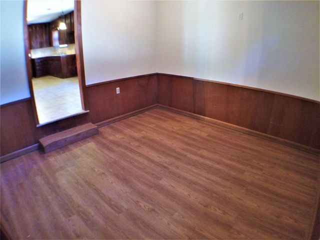2113 Haltom Road, Haltom City, TX 76117