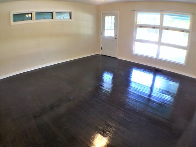 2113 Haltom Road, Haltom City, TX 76117