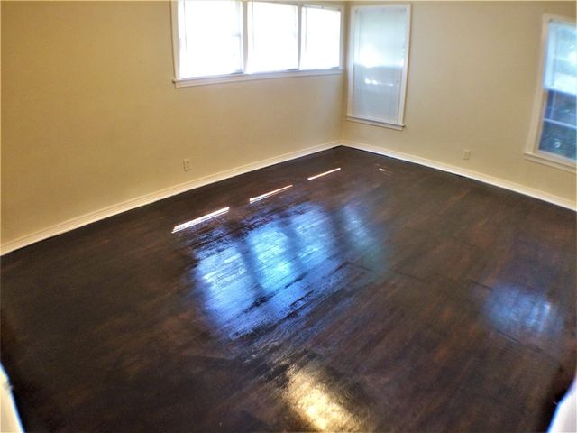 2113 Haltom Road, Haltom City, TX 76117