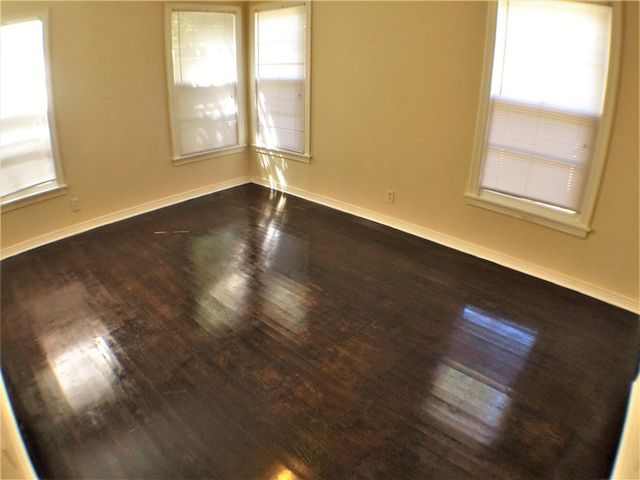 2113 Haltom Road, Haltom City, TX 76117