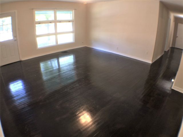 2113 Haltom Road, Haltom City, TX 76117