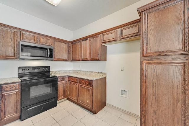 2393 Homewood Lane, Grand Prairie, TX 75050