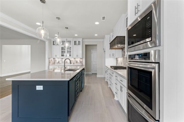 1311 Greyback Lane, Centerton, AR 72719