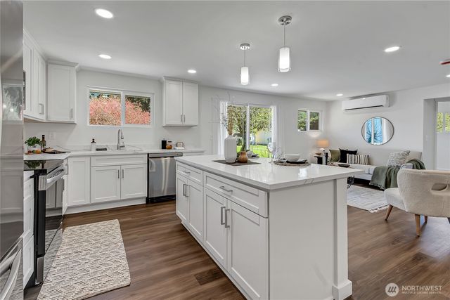 7487 Bethel Burley Road SE, Port Orchard, WA 98367