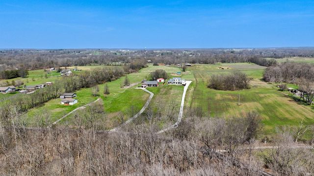 3815 Leatherwood Rd, Bedford, IN 47421