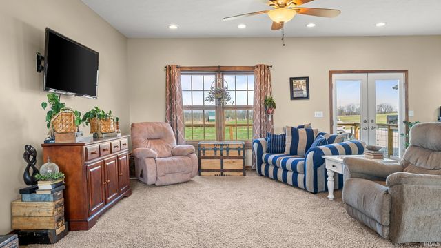 3815 Leatherwood Rd, Bedford, IN 47421