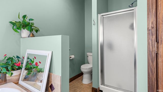 3815 Leatherwood Rd, Bedford, IN 47421