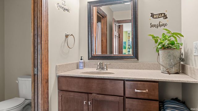 3815 Leatherwood Rd, Bedford, IN 47421