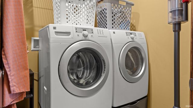 3815 Leatherwood Rd, Bedford, IN 47421