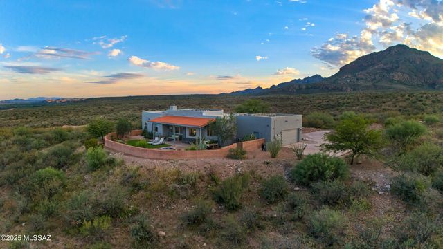 27 Tierra Libre Court, Tubac, AZ 85646