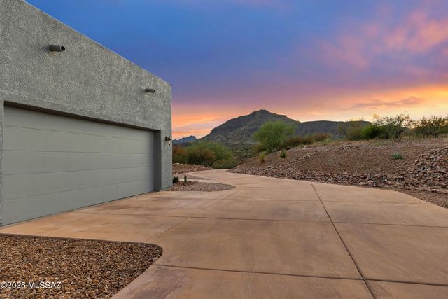 27 Tierra Libre Court, Tubac, AZ 85646