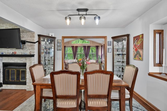 4718 71st Street, Urbandale, IA 50322