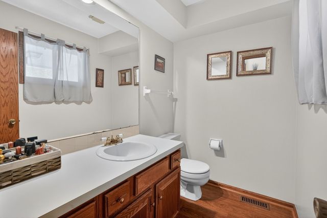 4718 71st Street, Urbandale, IA 50322