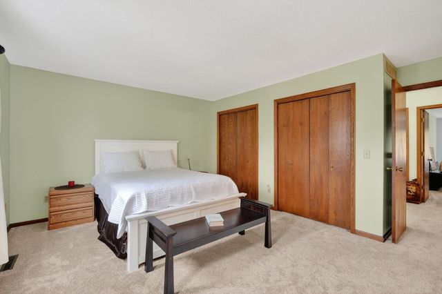 4718 71st Street, Urbandale, IA 50322