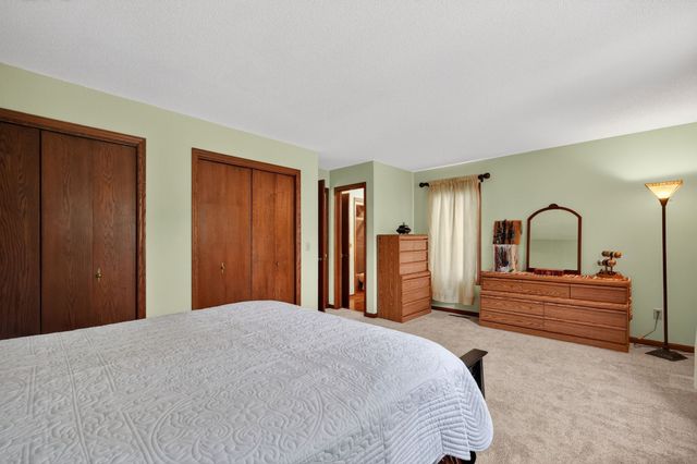 4718 71st Street, Urbandale, IA 50322