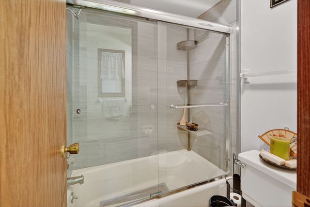 4718 71st Street, Urbandale, IA 50322