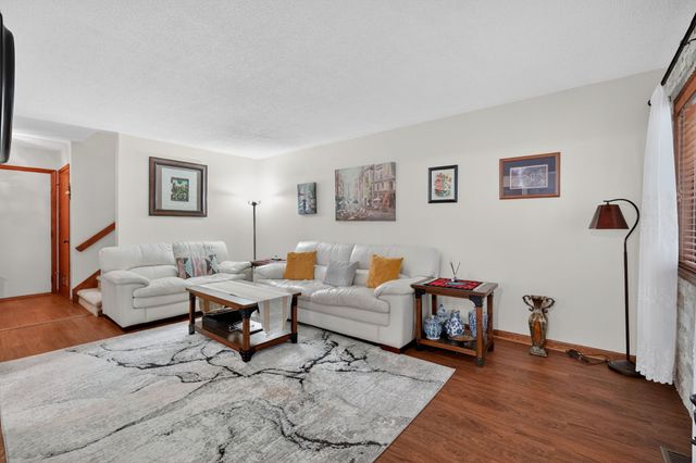 4718 71st Street, Urbandale, IA 50322