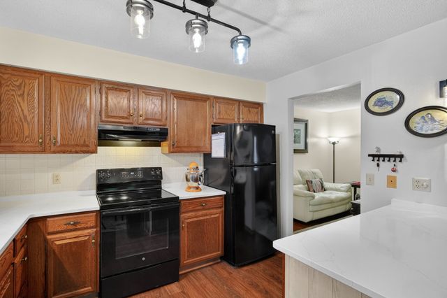 4718 71st Street, Urbandale, IA 50322