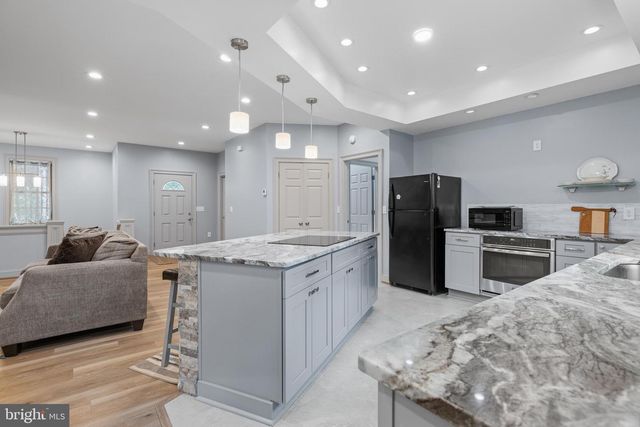 3137 BLOUNT DR, Bumpass, VA 23024