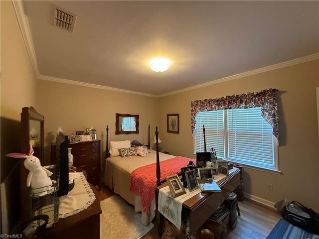 765 Oakland Drive C, Elkin, NC 28621