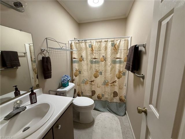 765 Oakland Drive C, Elkin, NC 28621