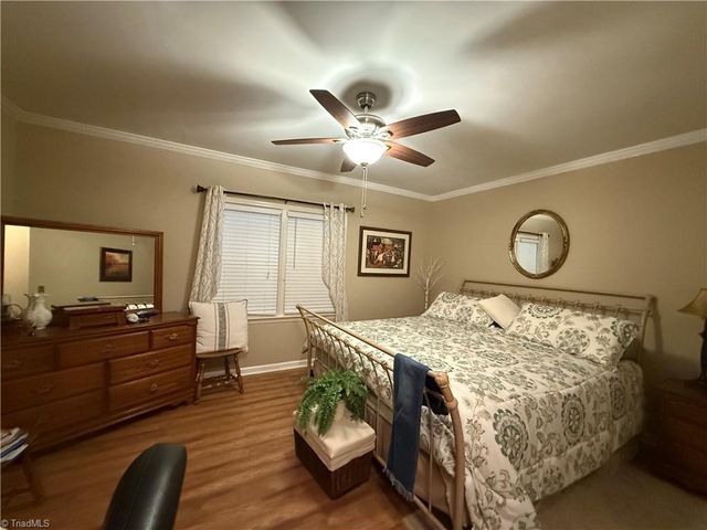 765 Oakland Drive C, Elkin, NC 28621
