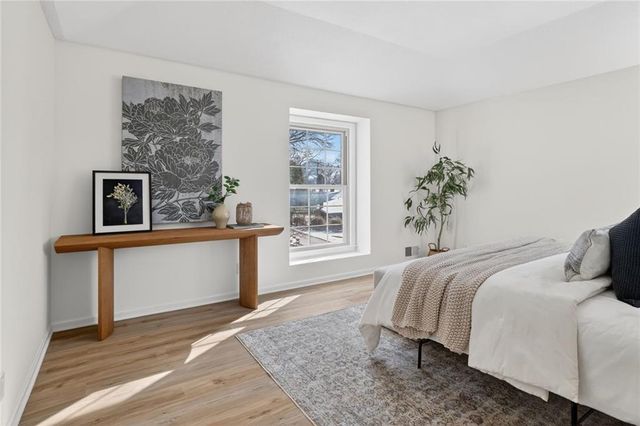 10310 Eby Street, Overland Park, KS 66212