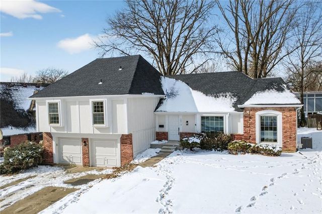 10310 Eby Street, Overland Park, KS 66212