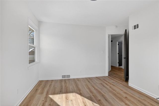 10310 Eby Street, Overland Park, KS 66212