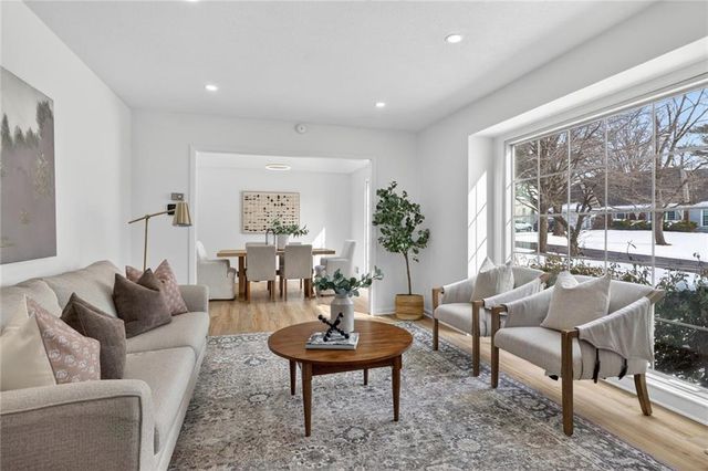 10310 Eby Street, Overland Park, KS 66212