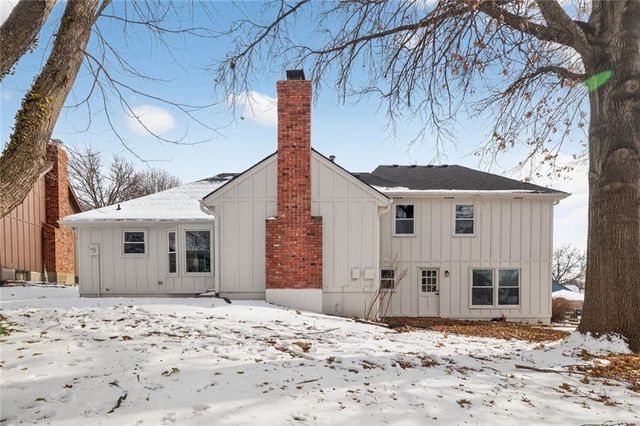 10310 Eby Street, Overland Park, KS 66212