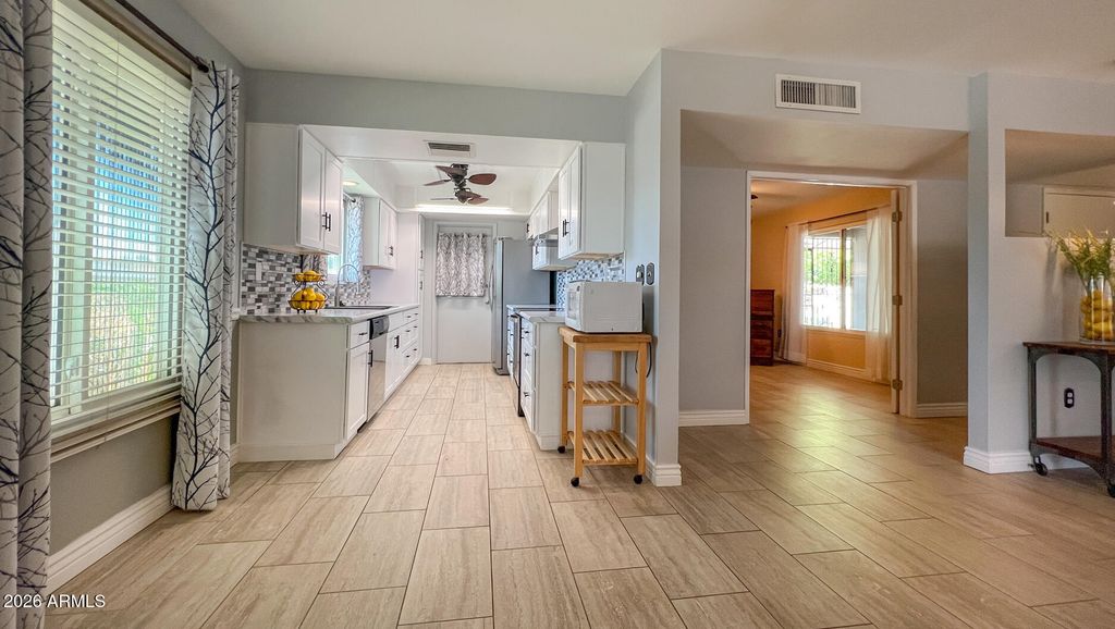 Image 16 of property listing at 12902 W CASTLE ROCK Drive, Sun City West, AZ 85375
