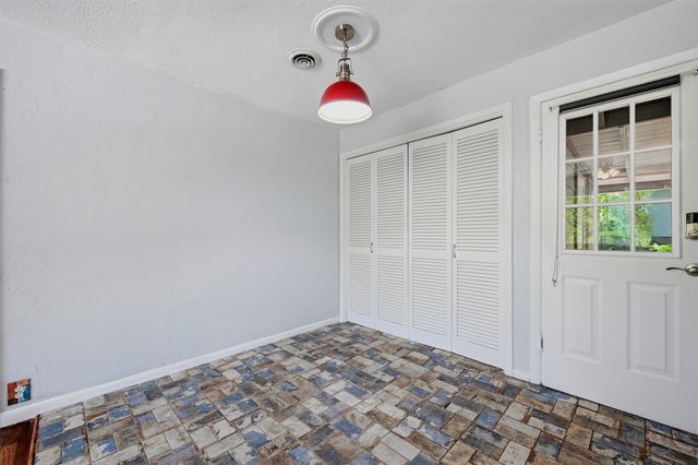 101 Lakewood Lane, Pottsboro, TX 75076