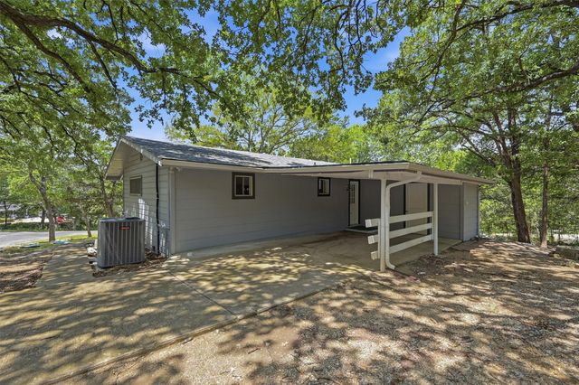 101 Lakewood Lane, Pottsboro, TX 75076