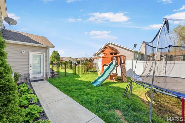 19 Cambridge Court, Troy, MO 63379